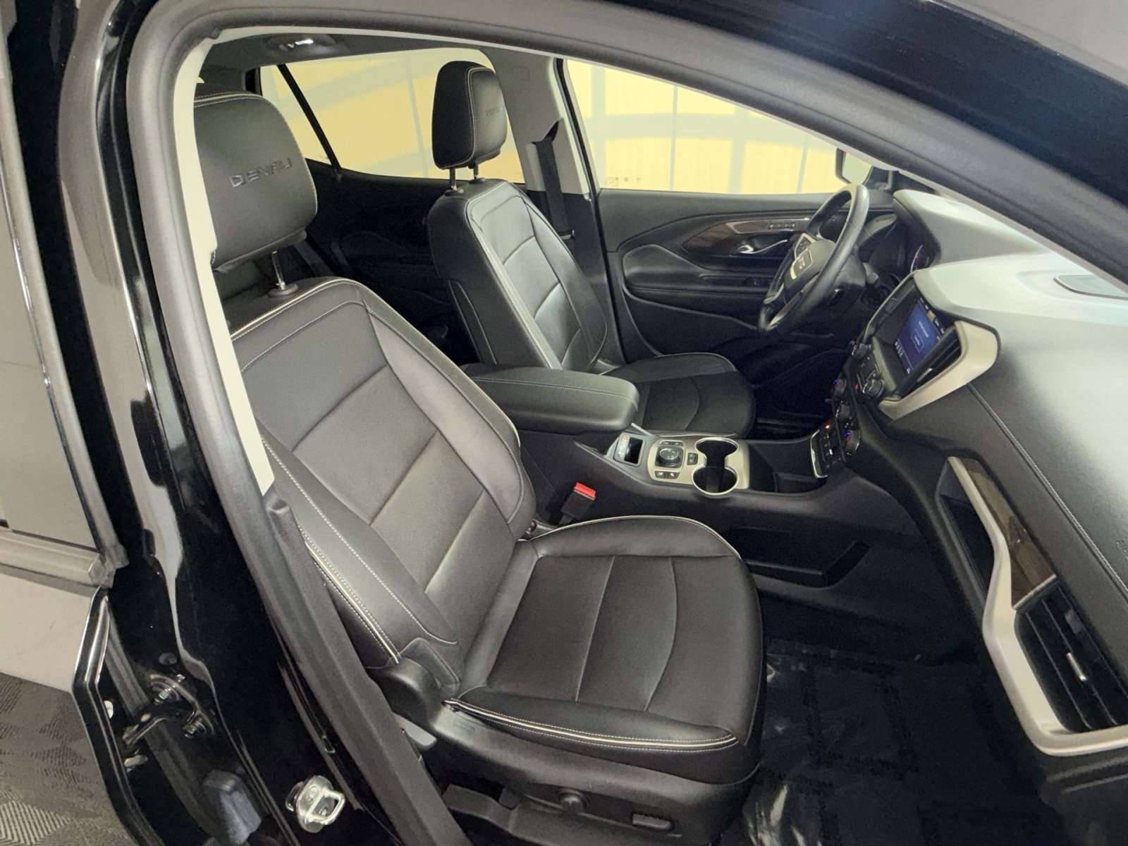 Used 2020 GMC Terrain Denali w/ Denali Premium Package image 27