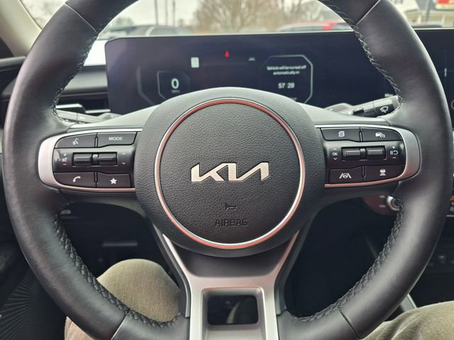 Used 2025 Kia K5 EX image 30
