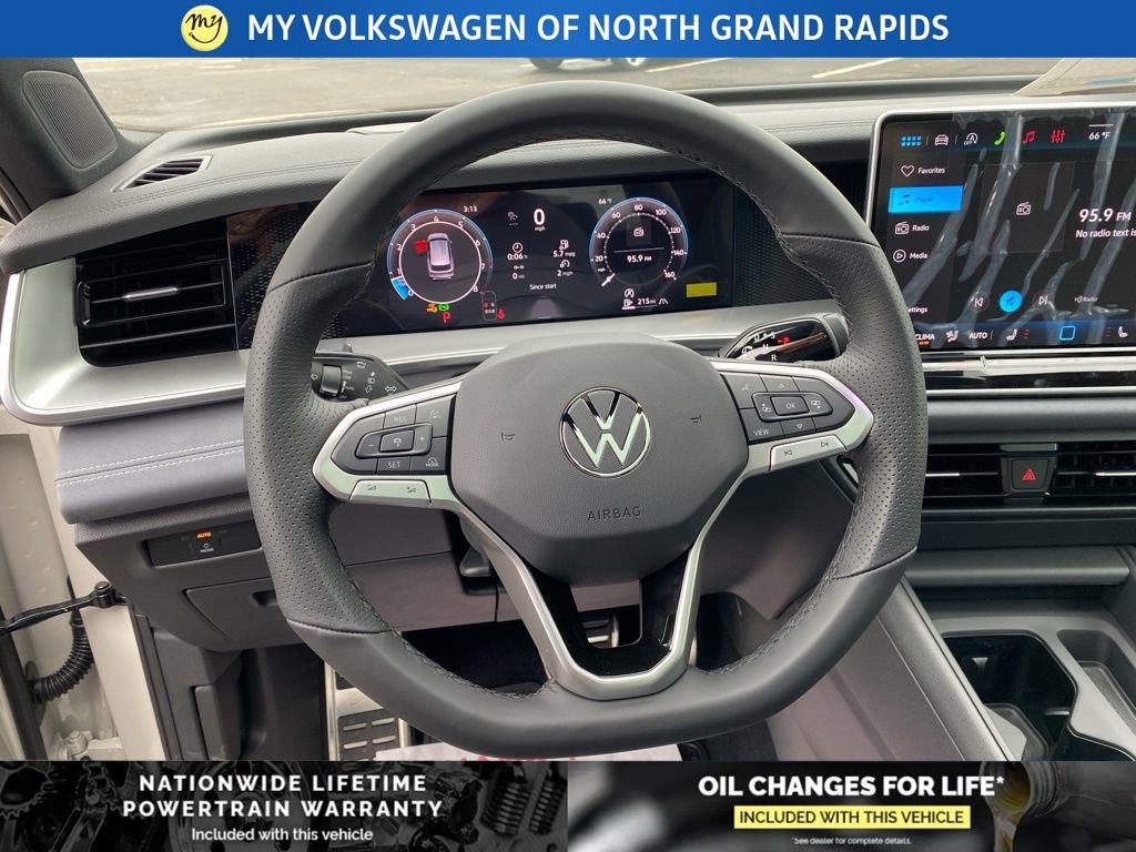 New 2026 Volkswagen Tiguan SE R-Line image 8