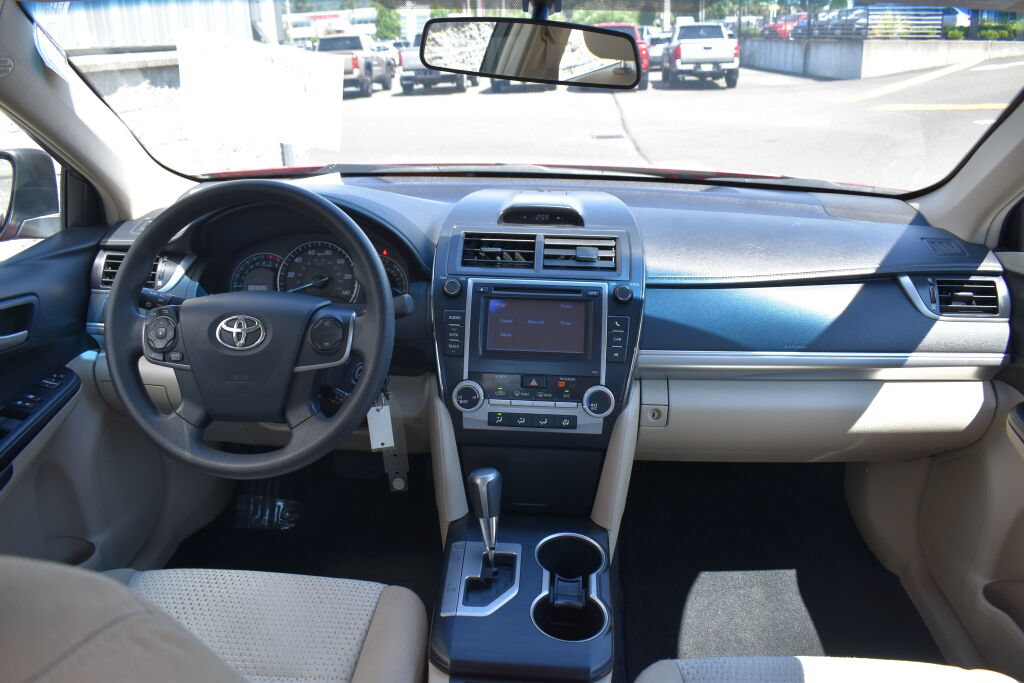 Used 2012 Toyota Camry LE FWD image 26