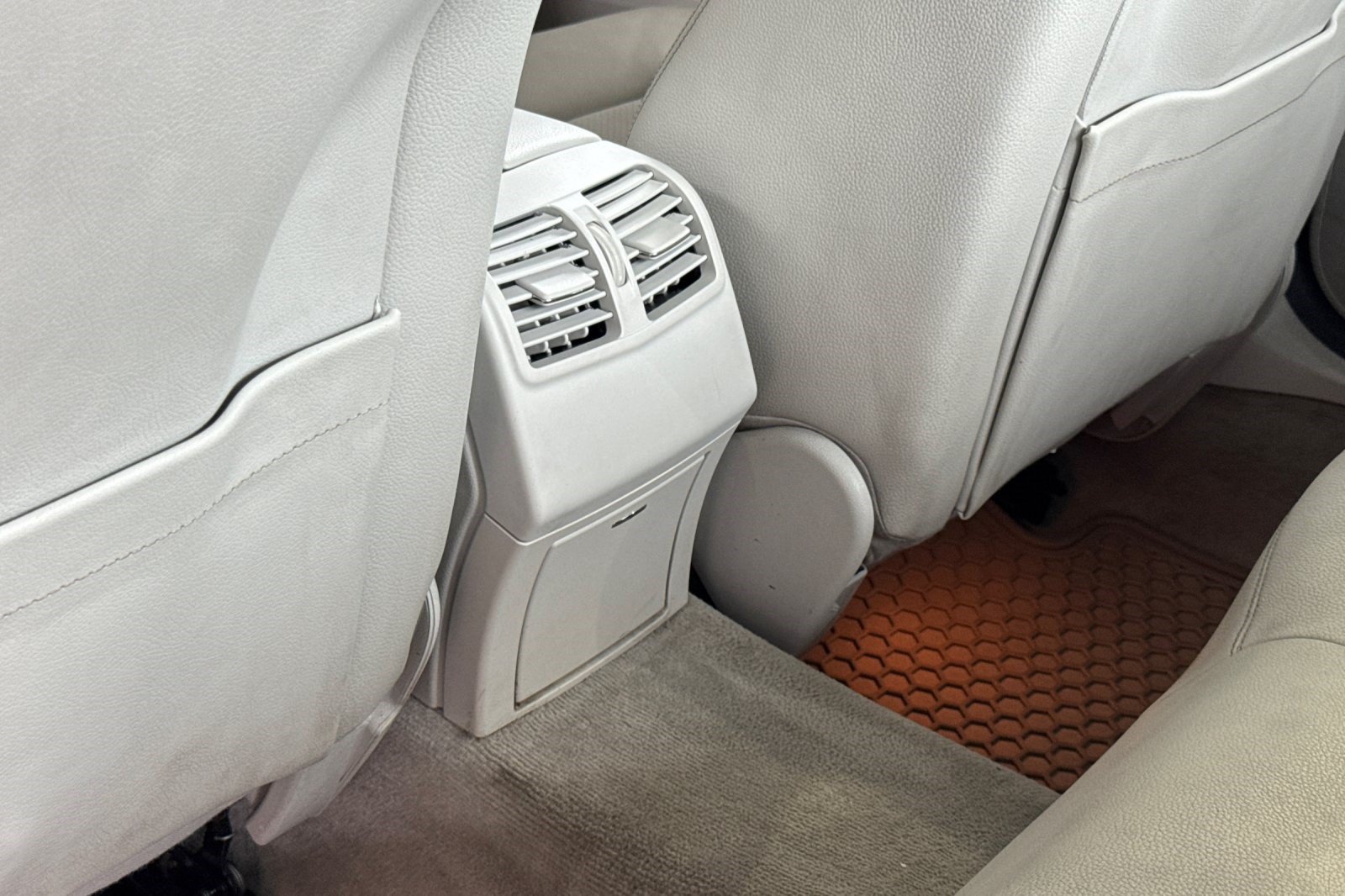 Used 2015 Mercedes-Benz E 350 Sedan image 16