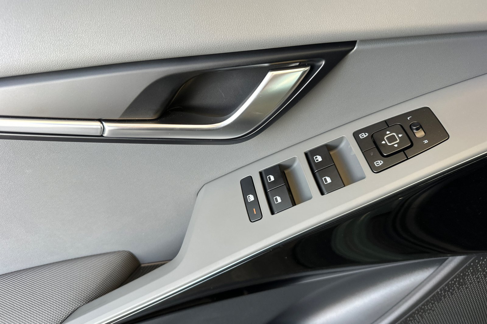 New 2026 Kia Niro EX w/ EX Premium Package FWD image 12