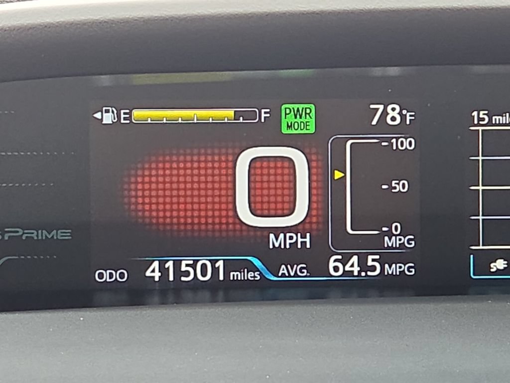 Used 2018 Toyota Prius Prime Advanced FWD image 25