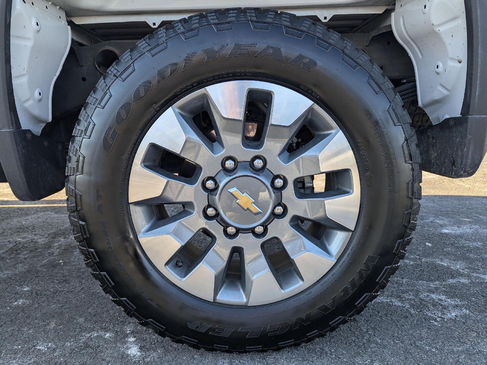 Certified 2025 Chevrolet Silverado 2500 Custom w/ Custom Convenience Package image 12