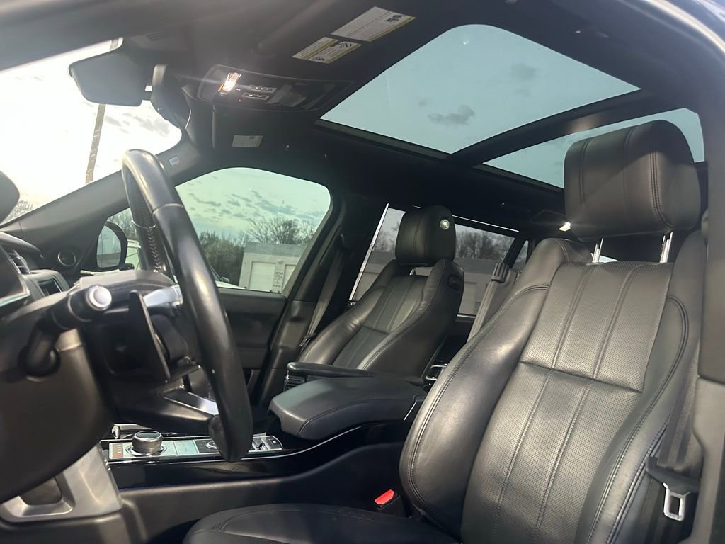 Used 2017 Land Rover Range Rover Long Wheelbase Supercharged image 31