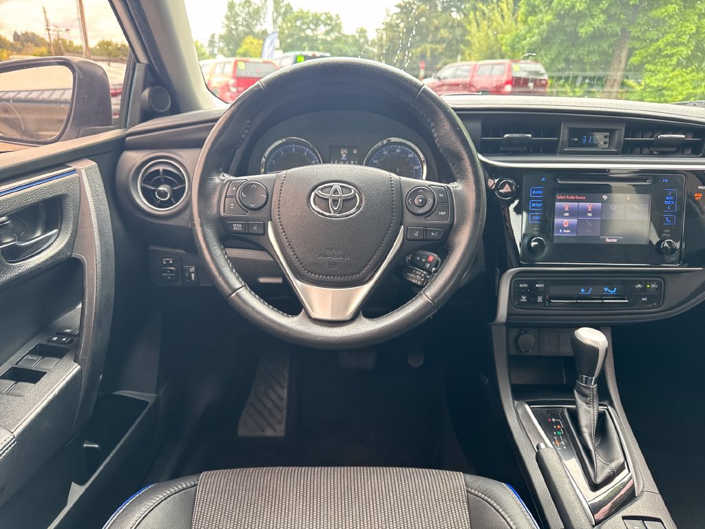 Used 2017 Toyota Corolla SE FWD image 14