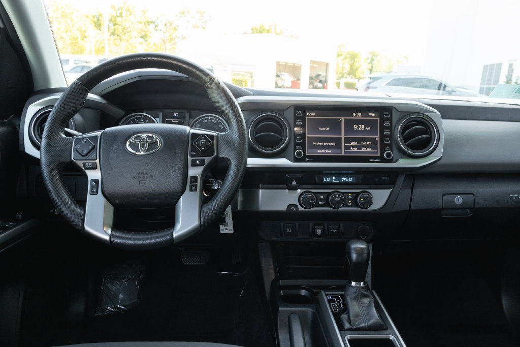 Used 2021 Toyota Tacoma SR5 RWD image 25