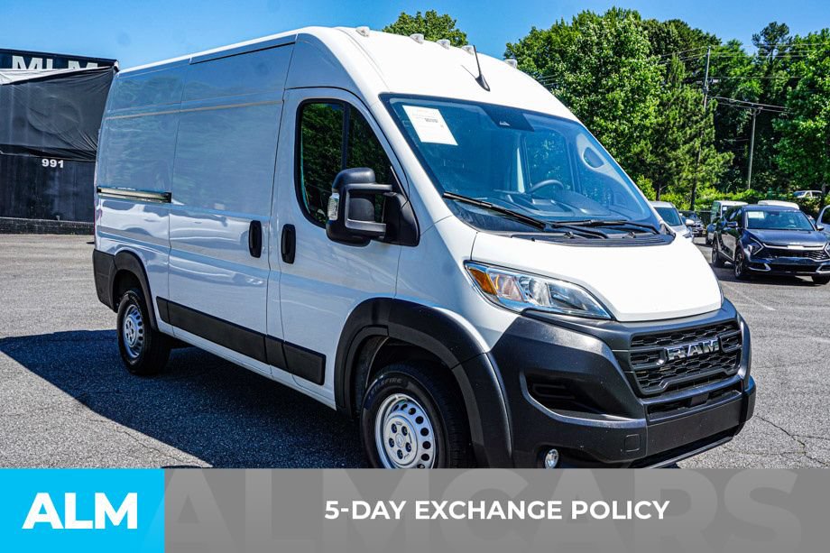 Used 2025 RAM ProMaster 2500 w/ Convenience Group FWD image 3