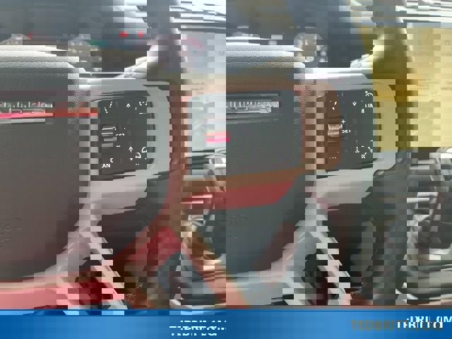 Used 2024 Land Rover Defender 110 SE image 29