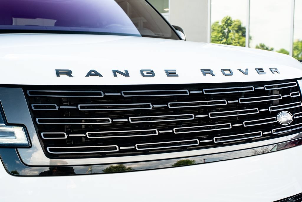 Used 2022 Land Rover Range Rover SE AWD/4WD image 5