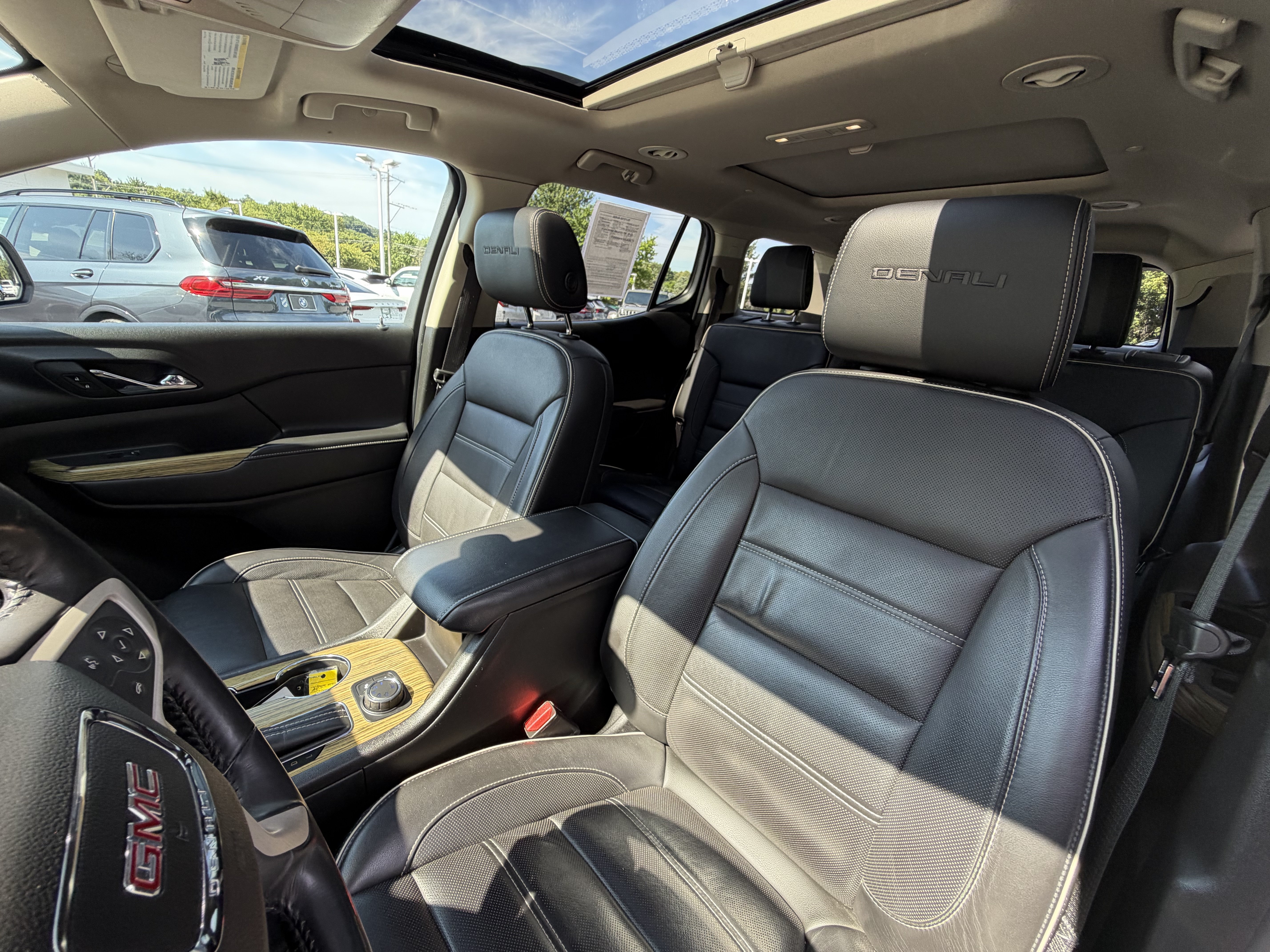Used 2018 GMC Acadia Denali w/ LPO, Protection Package AWD/4WD image 8