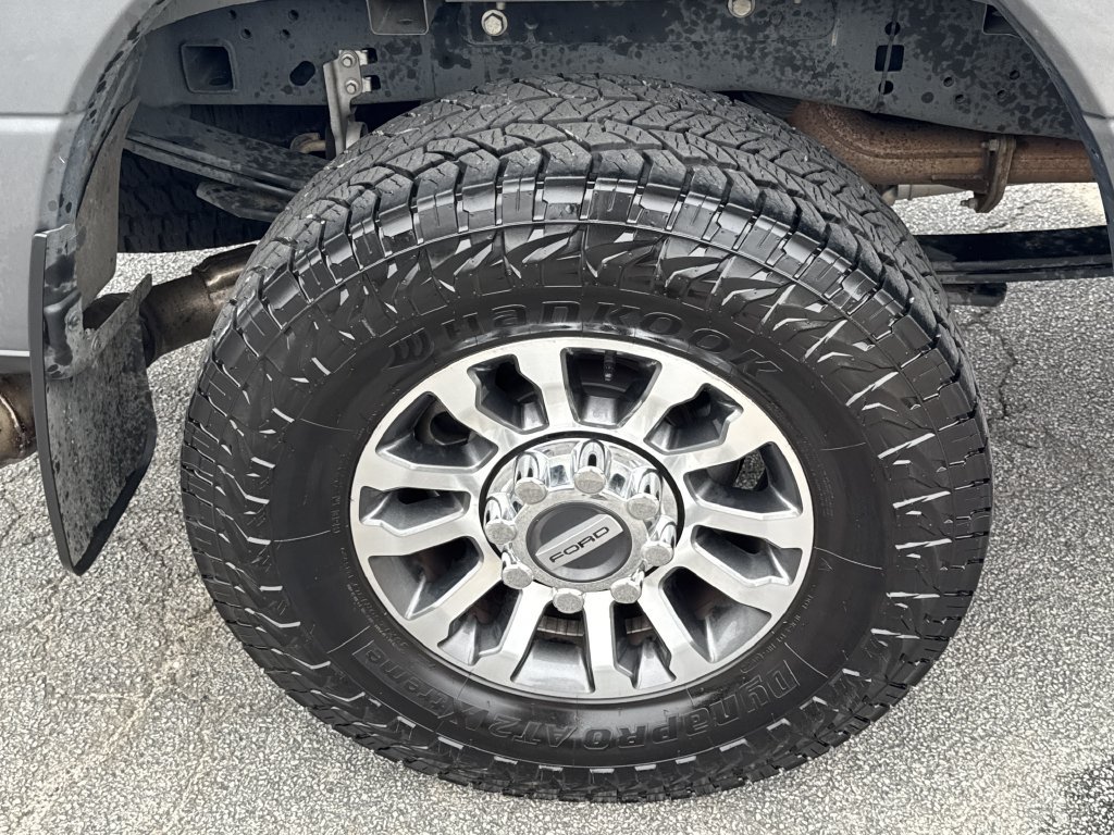 Used 2022 Ford F250 Lariat w/ Lariat Value Package AWD/4WD image 17