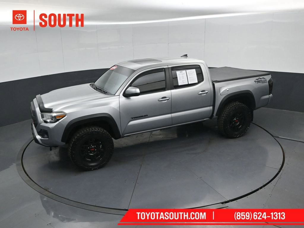 Used 2016 Toyota Tacoma TRD Off-Road AWD/4WD image 49