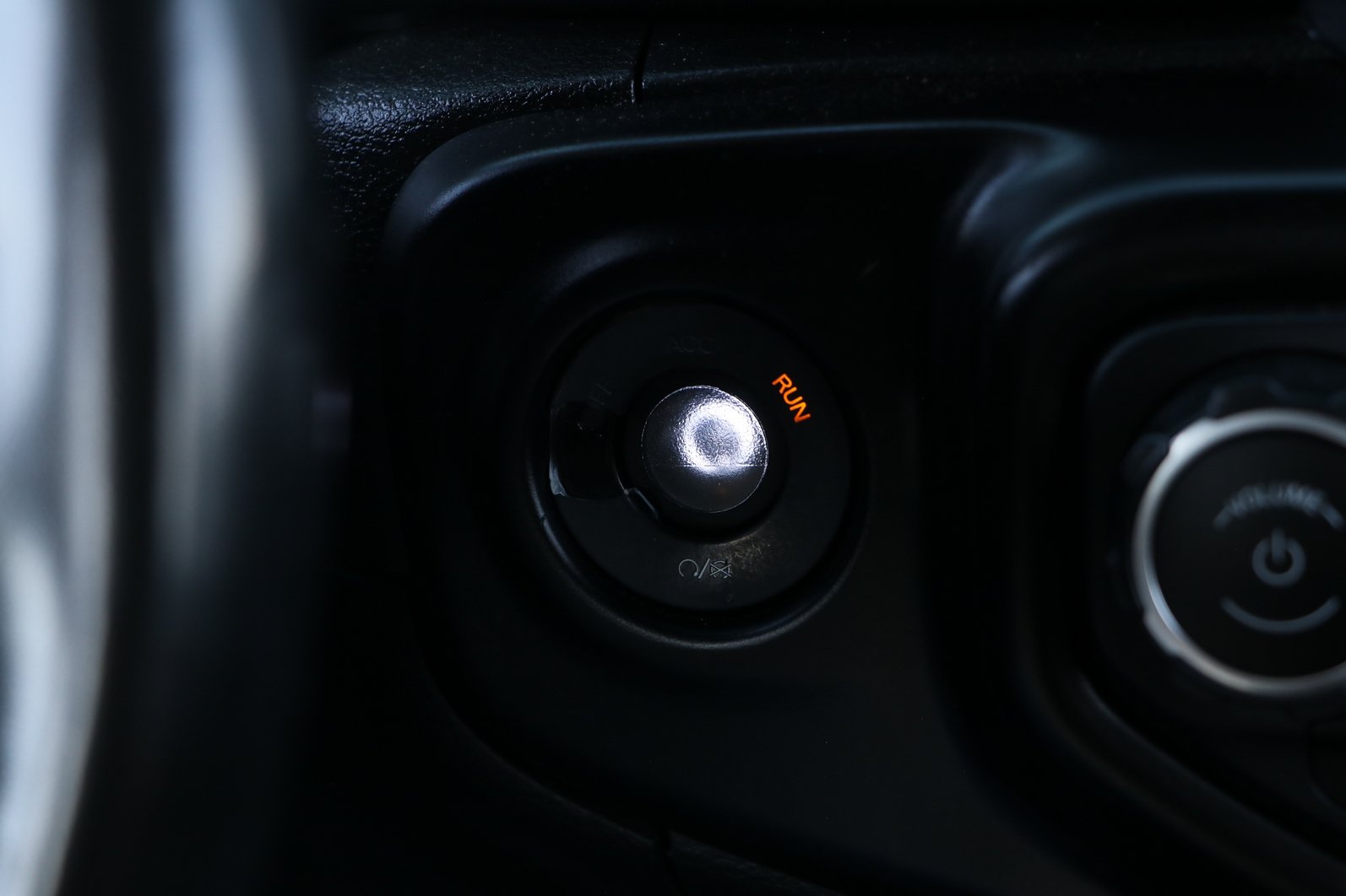 Used 2020 Jeep Wrangler Unlimited Sahara AWD/4WD image 24