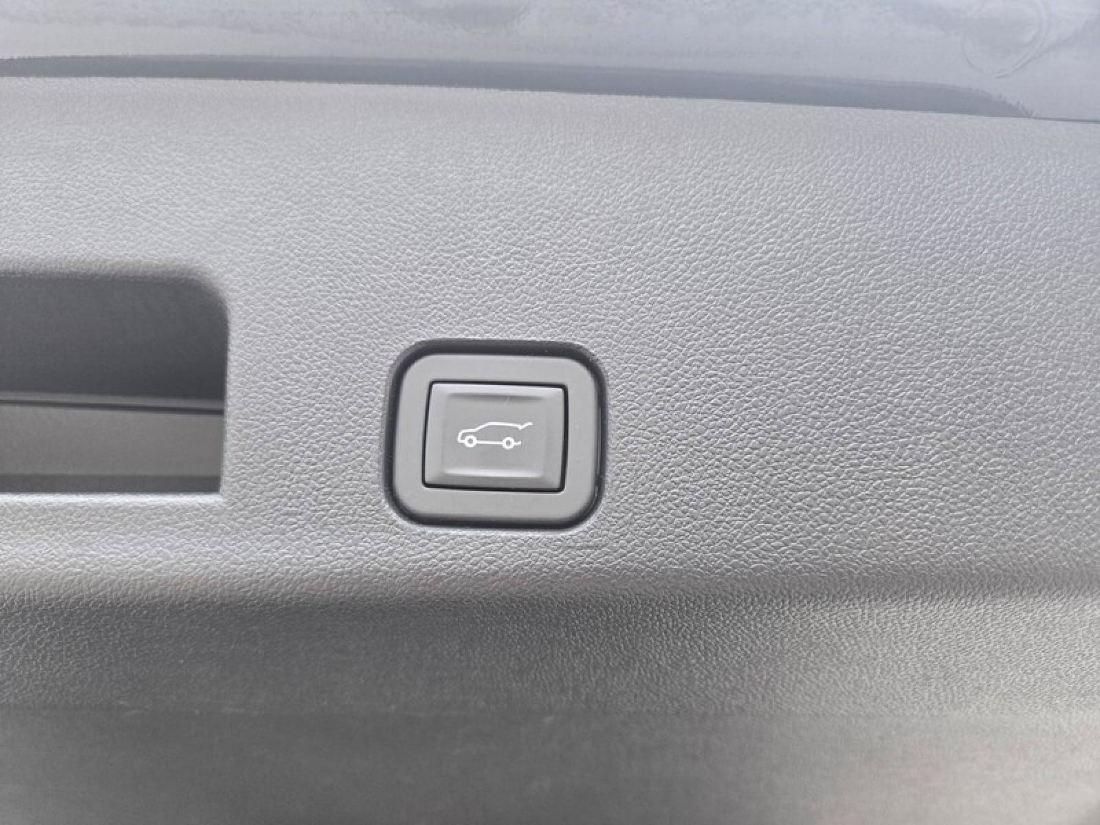 New 2026 GMC Acadia Elevation w/ Black Edition FWD image 8