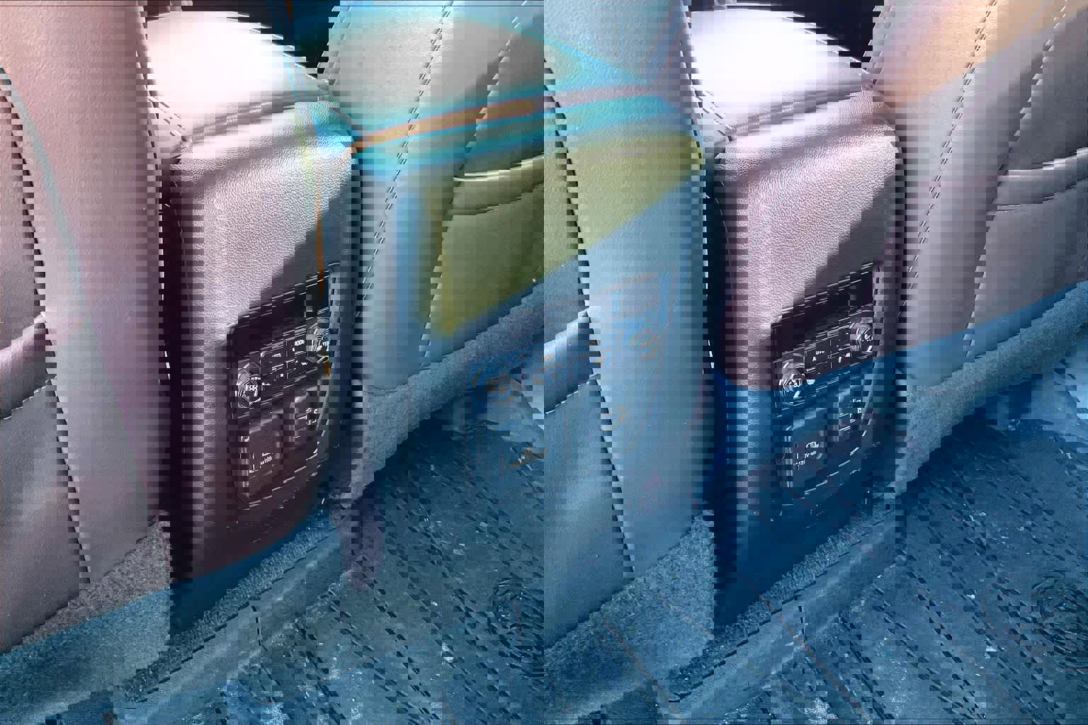 Used 2018 Buick Enclave Avenir w/ Avenir Technology Package image 36