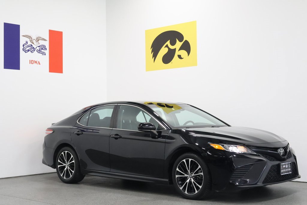 Used 2018 Toyota Camry XLE