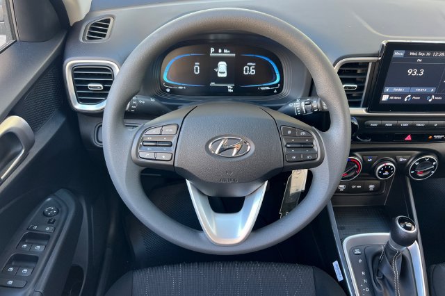 New 2026 Hyundai Venue SE FWD image 13