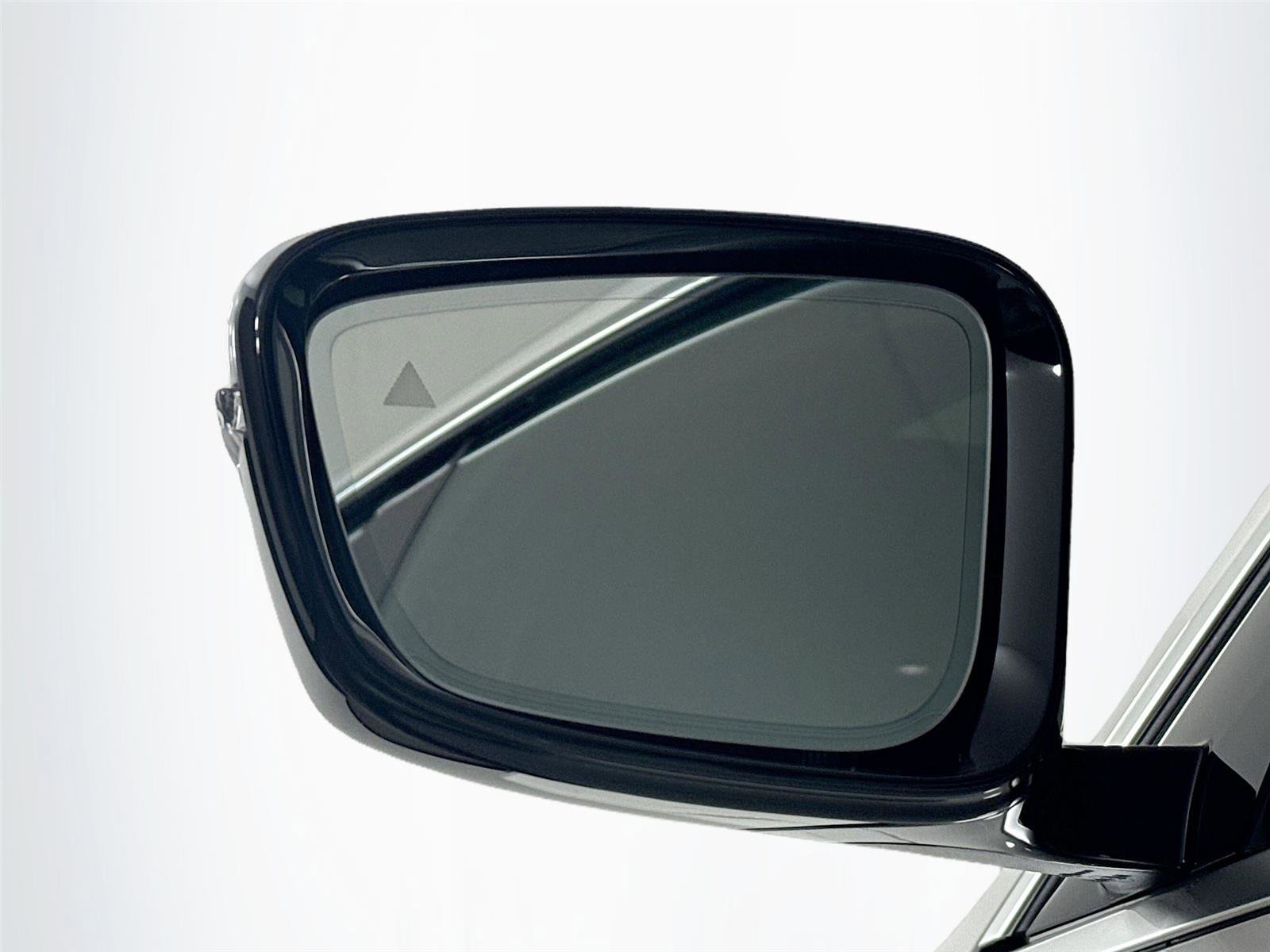 Used 2025 BMW i4 eDrive40 w/ Premium Package image 10