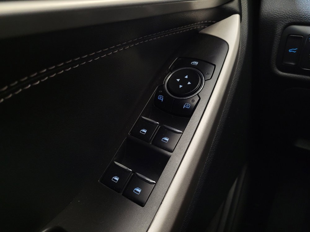 Used 2022 Ford Explorer XLT w/ Equipment Group 202A image 27