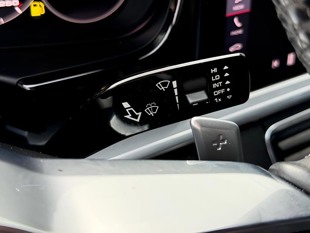 Used 2019 Porsche Panamera 4 image 39