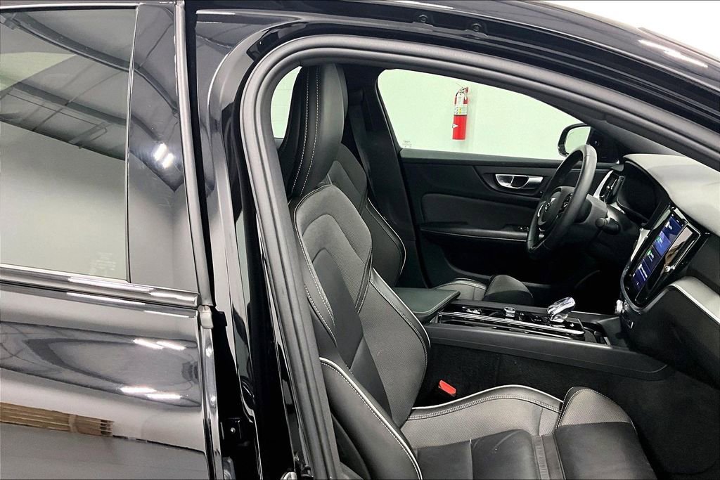 Used 2024 Volvo S60 B5 Plus w/ Protection Package Premier image 10