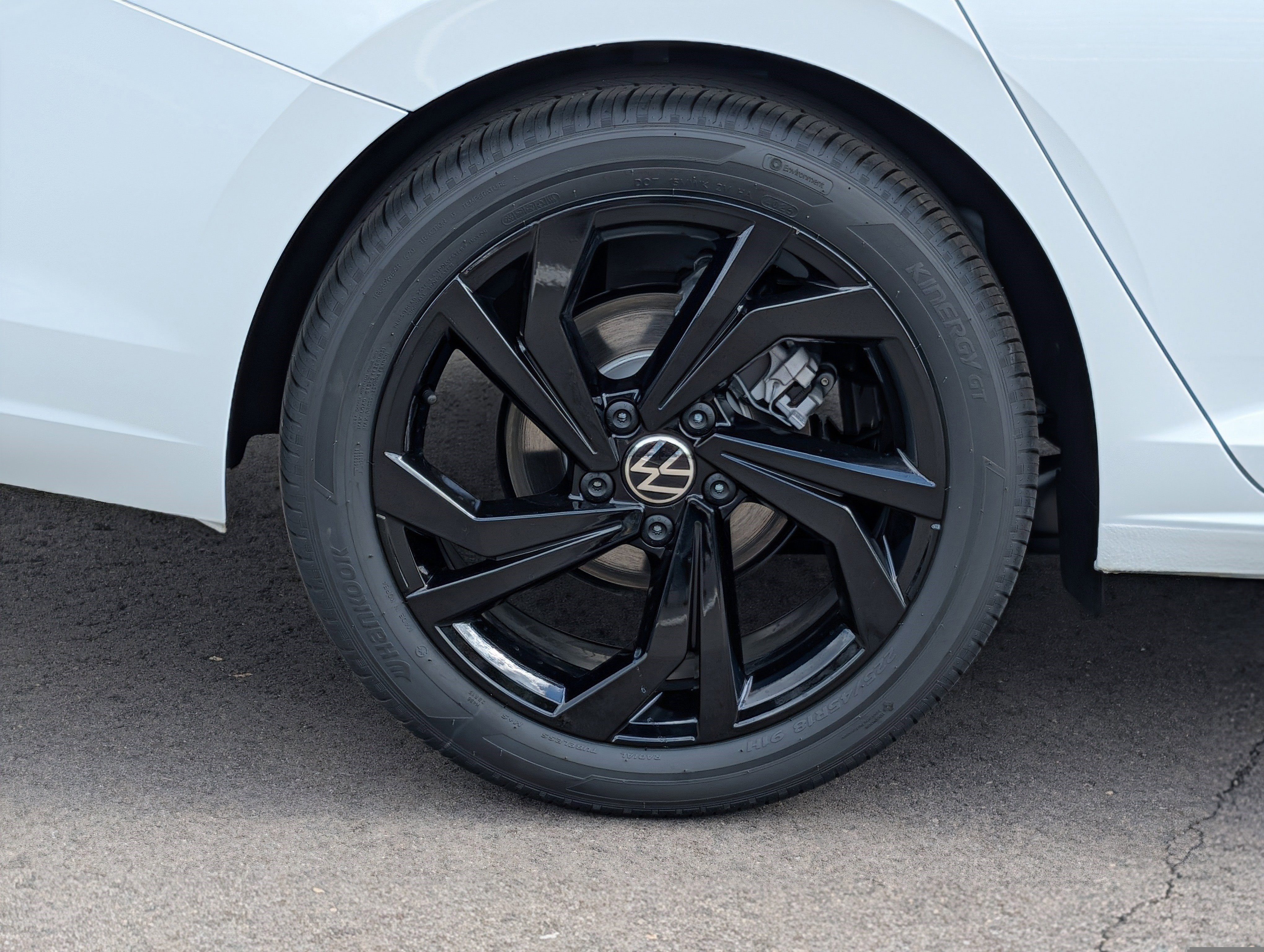 New 2026 Volkswagen Jetta SE FWD image 5
