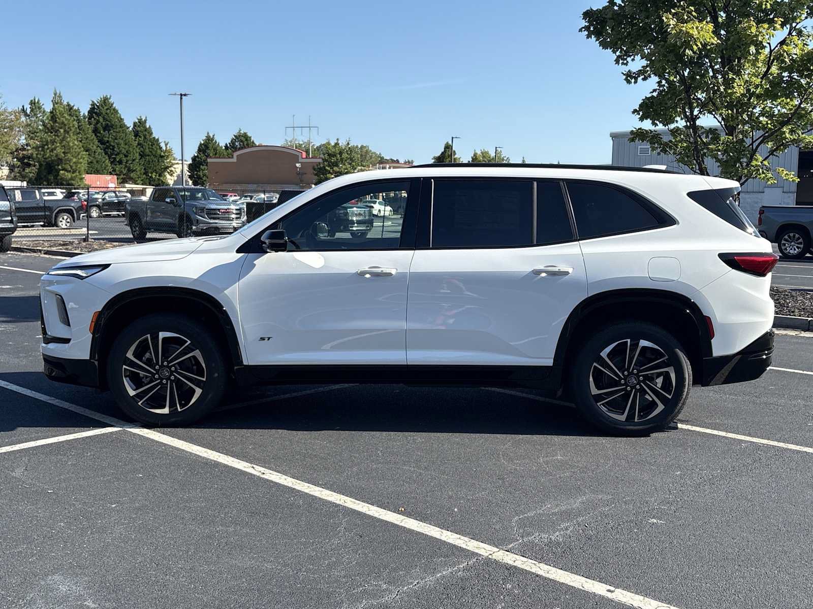 New 2027 Buick Enclave Sport Touring w/ Power Package FWD image 21