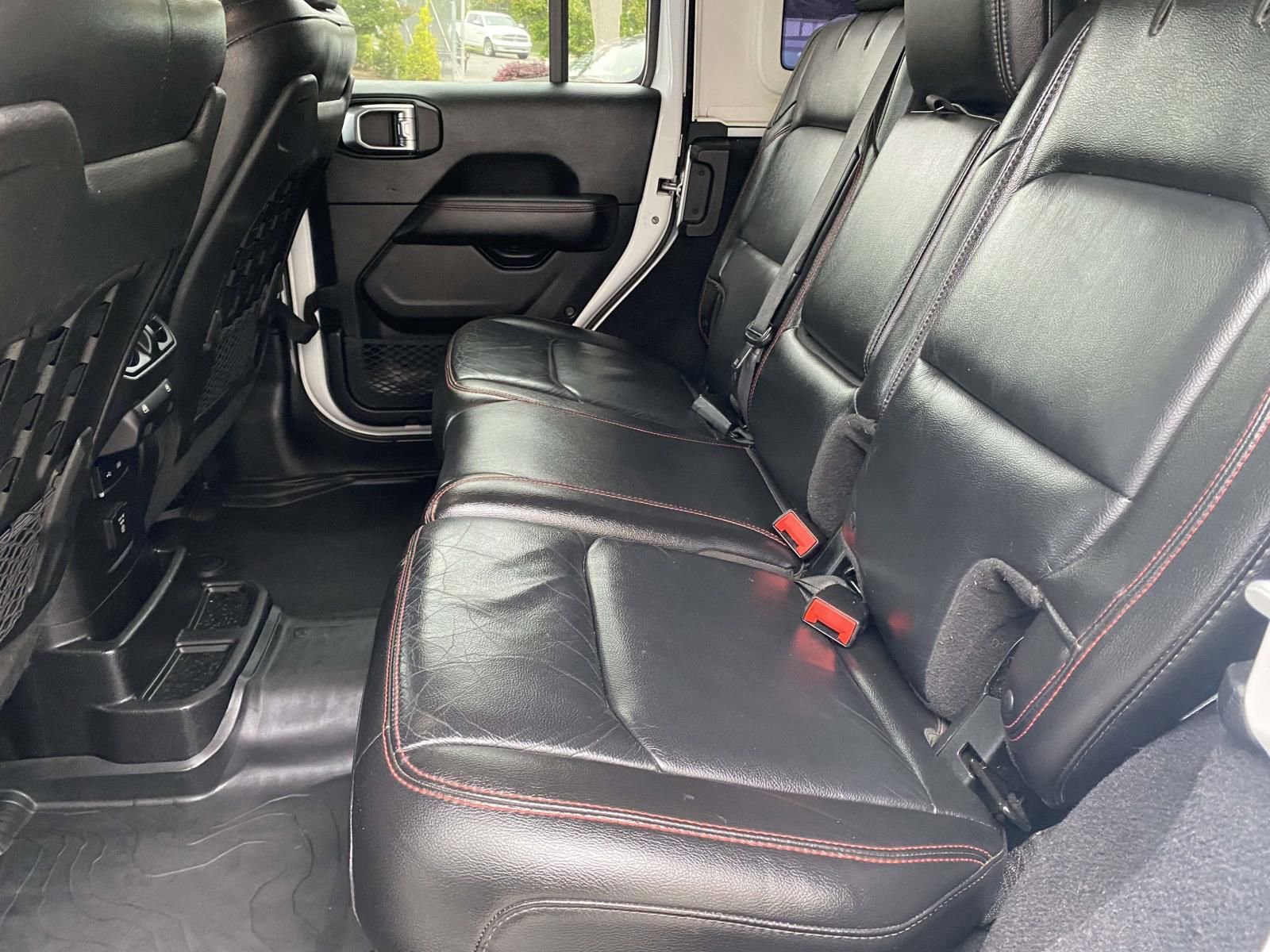 Used 2018 Jeep Wrangler Unlimited Rubicon AWD/4WD image 13