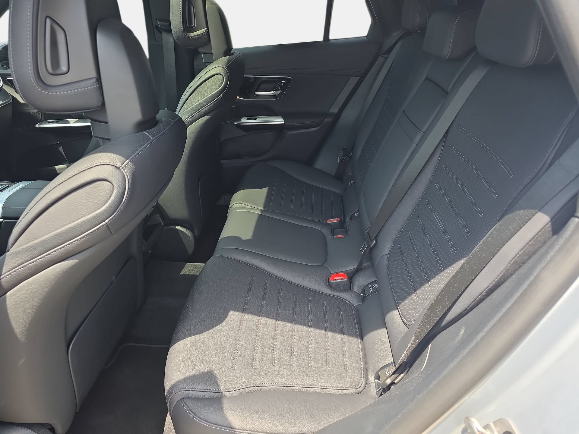 Used 2024 Mercedes-Benz GLC 300 4MATIC image 14