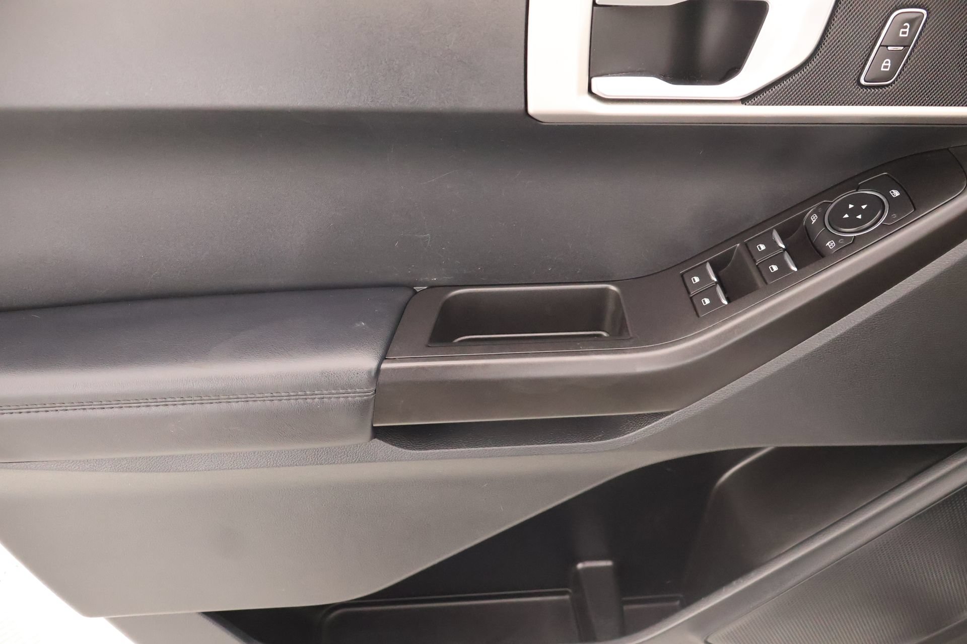 Used 2022 Ford Explorer 4WD image 15