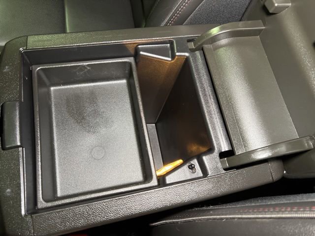 Used 2023 Chevrolet Traverse RS image 27