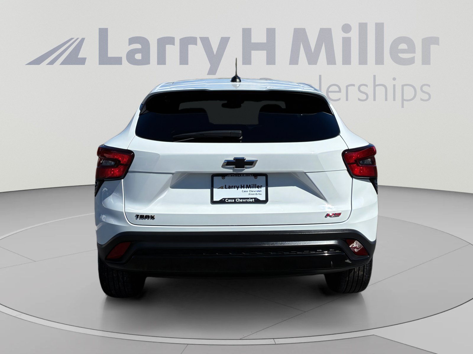 Used 2024 Chevrolet Trax RS FWD image 4