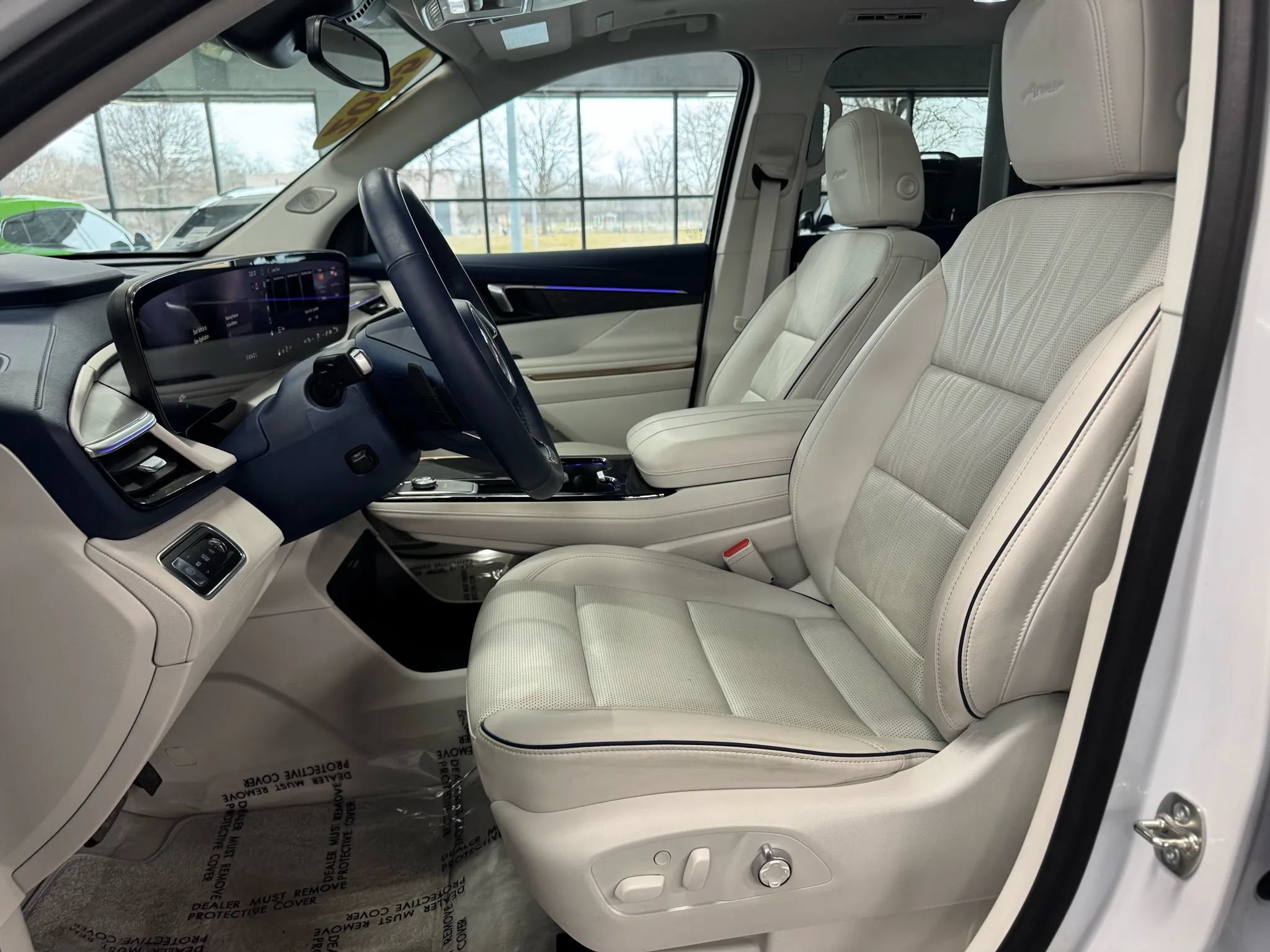 Used 2025 Buick Enclave Avenir w/ LPO, Floor Liner Package FWD image 13