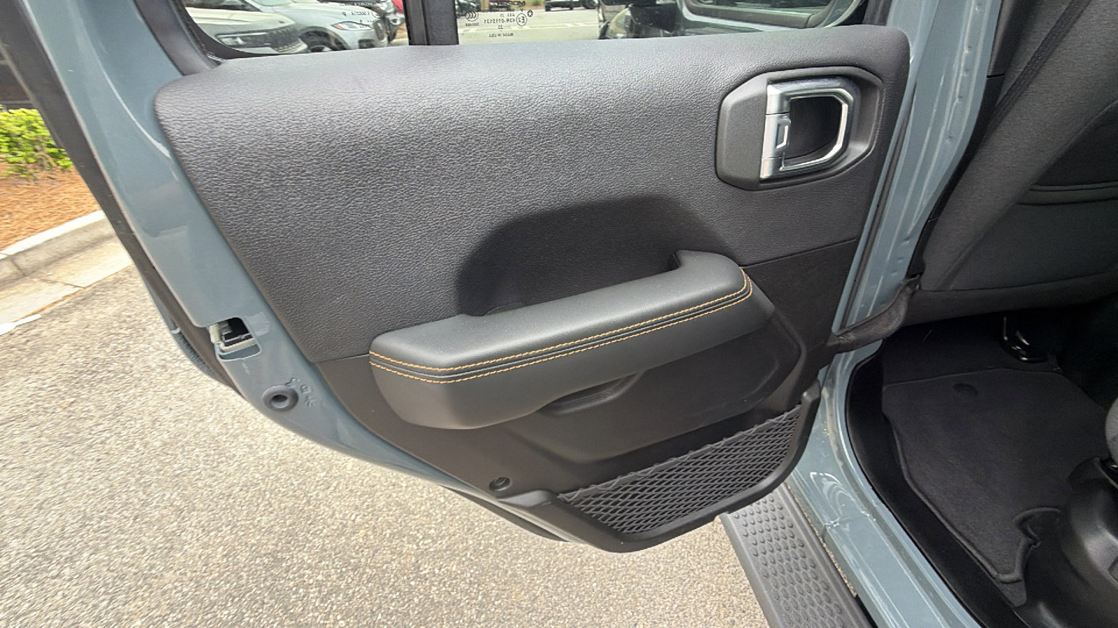 Used 2025 Jeep Wrangler Sahara image 22