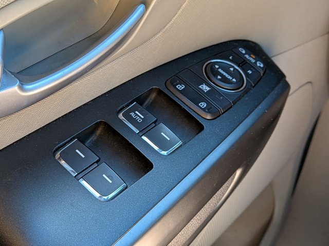 Used 2016 Kia Sedona LX w/ Option Group 020 image 11