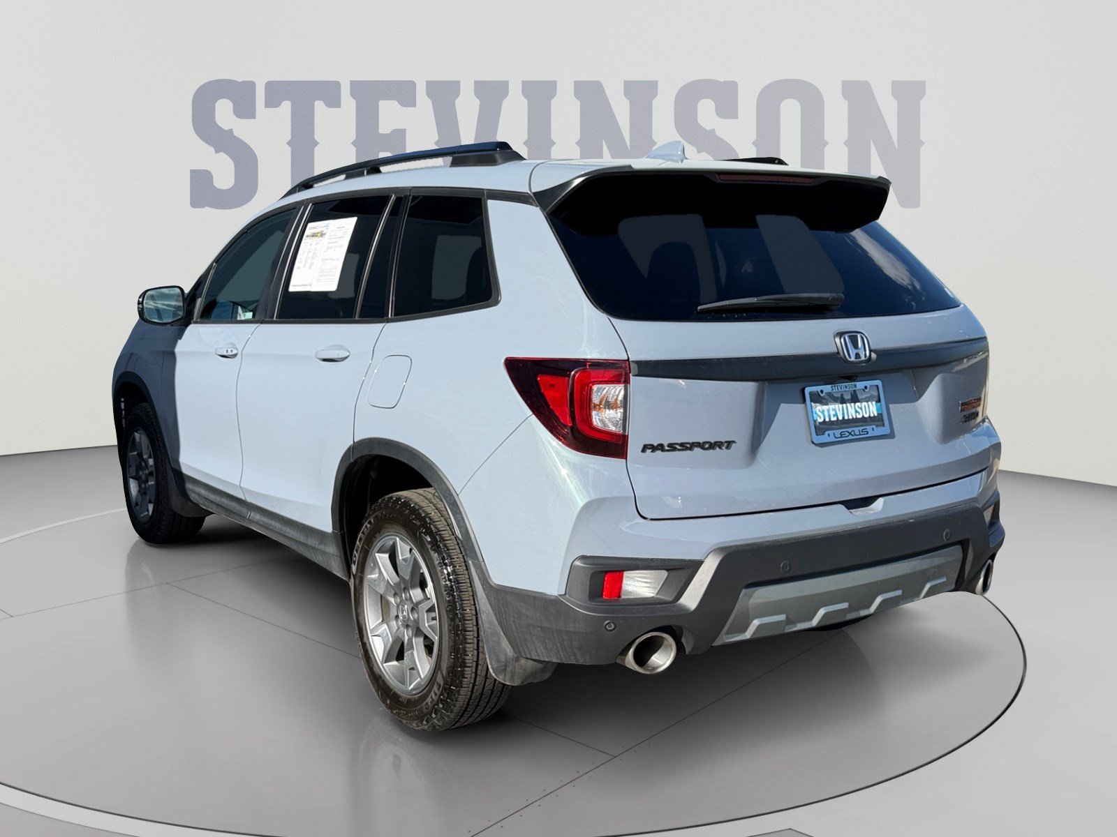 Used 2023 Honda Passport TrailSport image 3