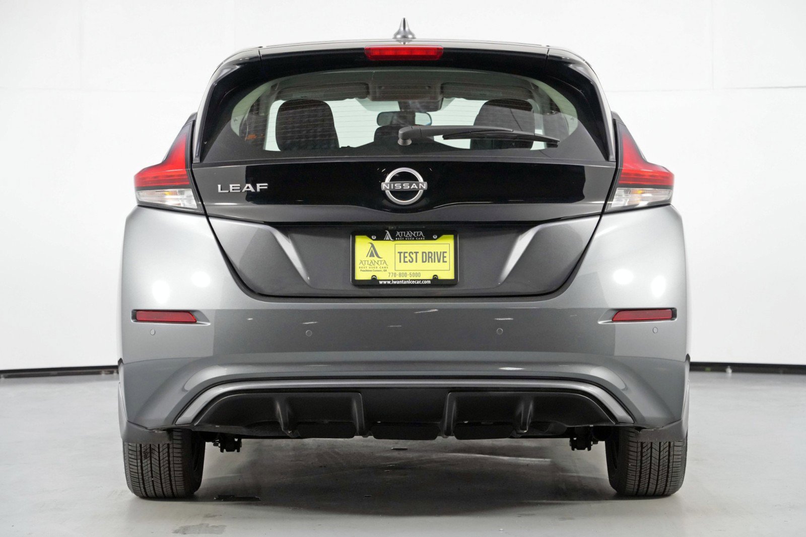 Used 2025 Nissan Leaf S image 10