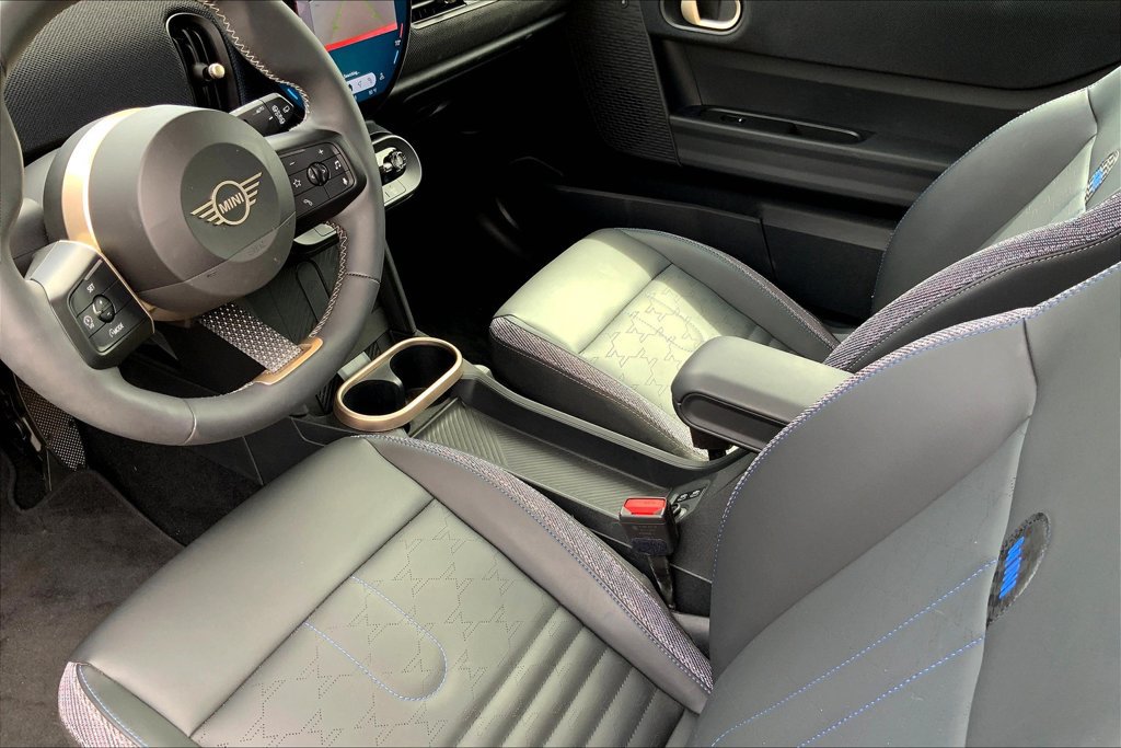 Certified 2025 MINI Cooper S FWD image 18