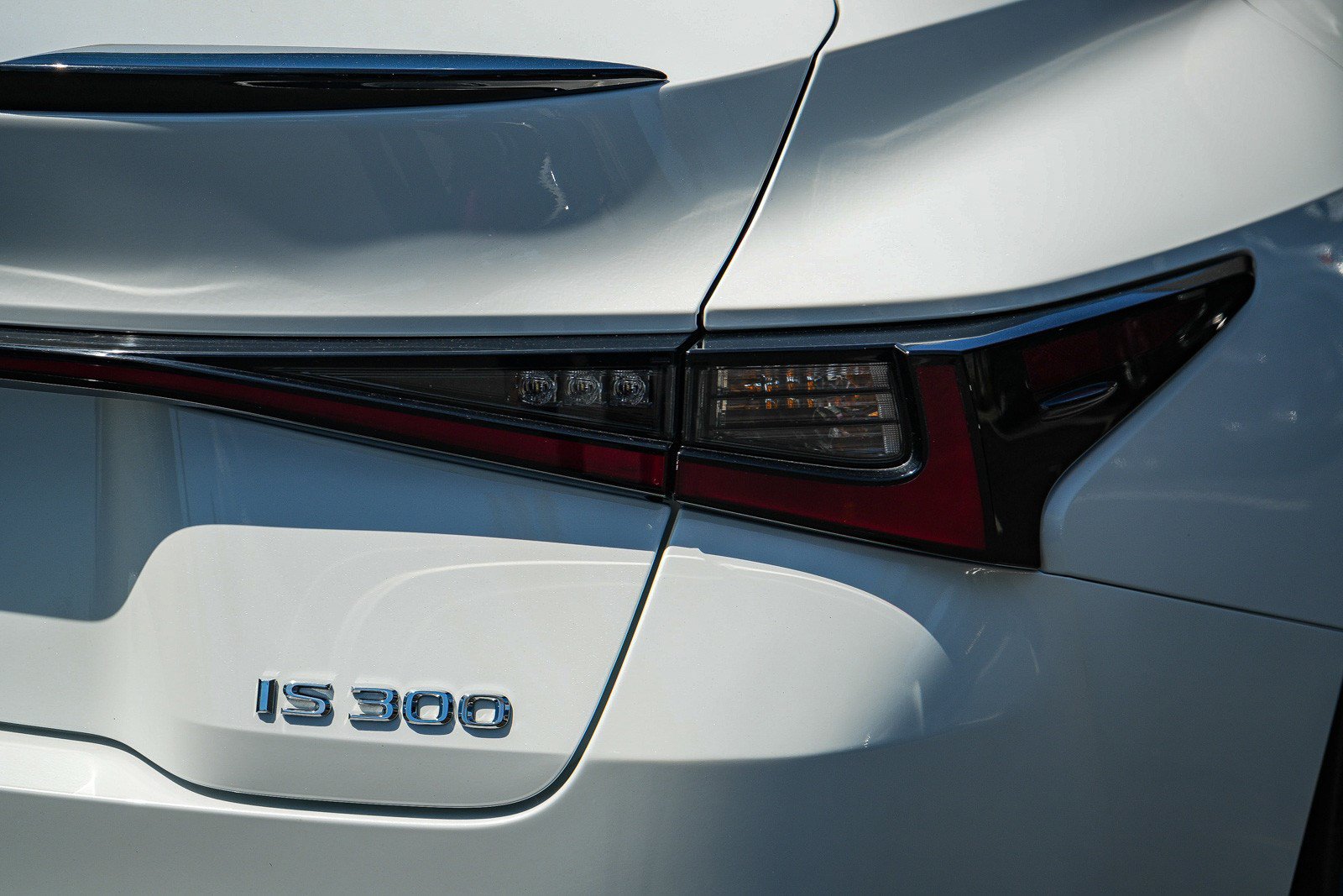 Used 2025 Lexus IS 300 F Sport w/ Accessory Package 2 RWD image 7