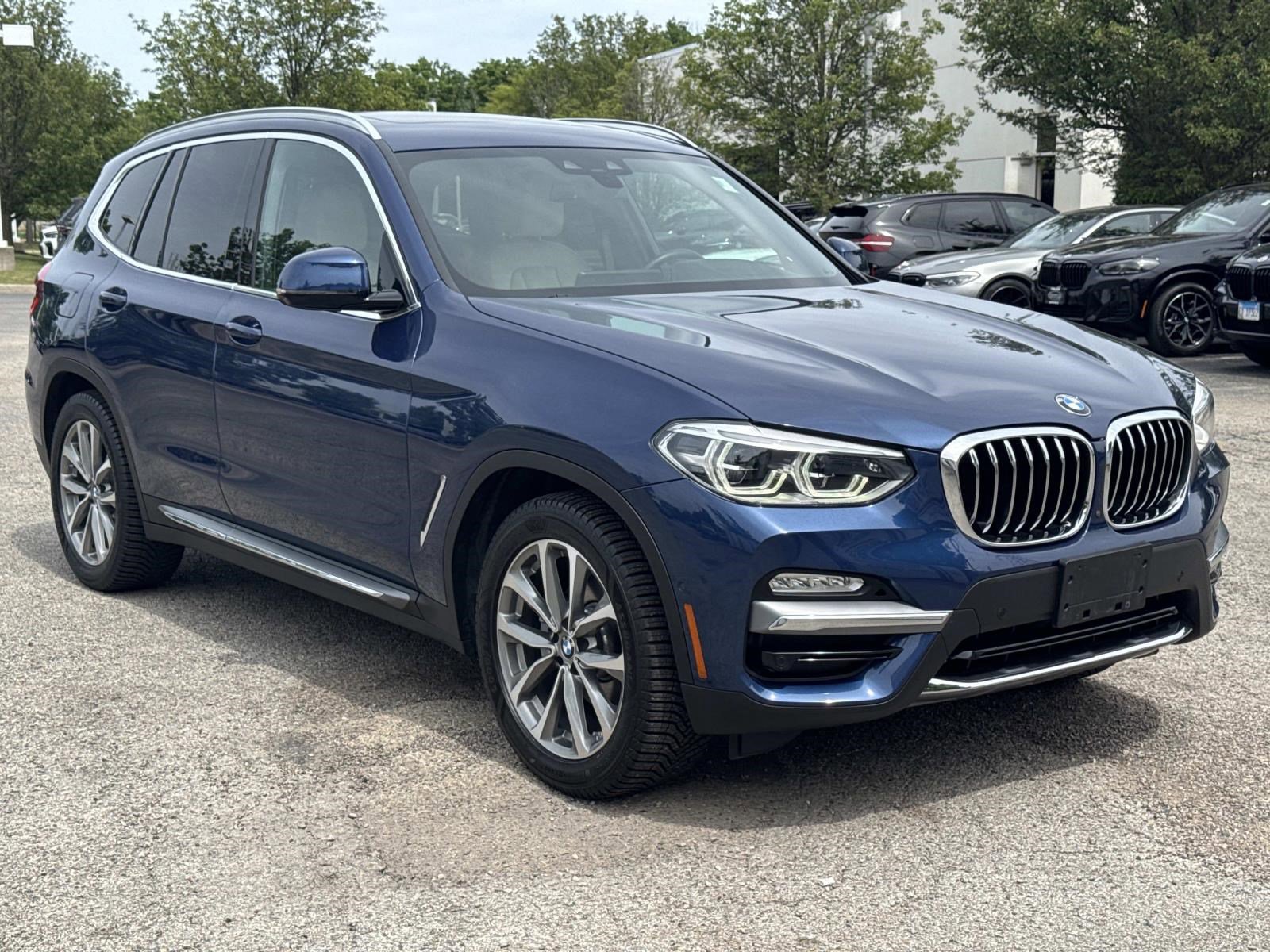 Used 2018 BMW X3 xDrive30i w/ Executive Package AWD/4WD image 3