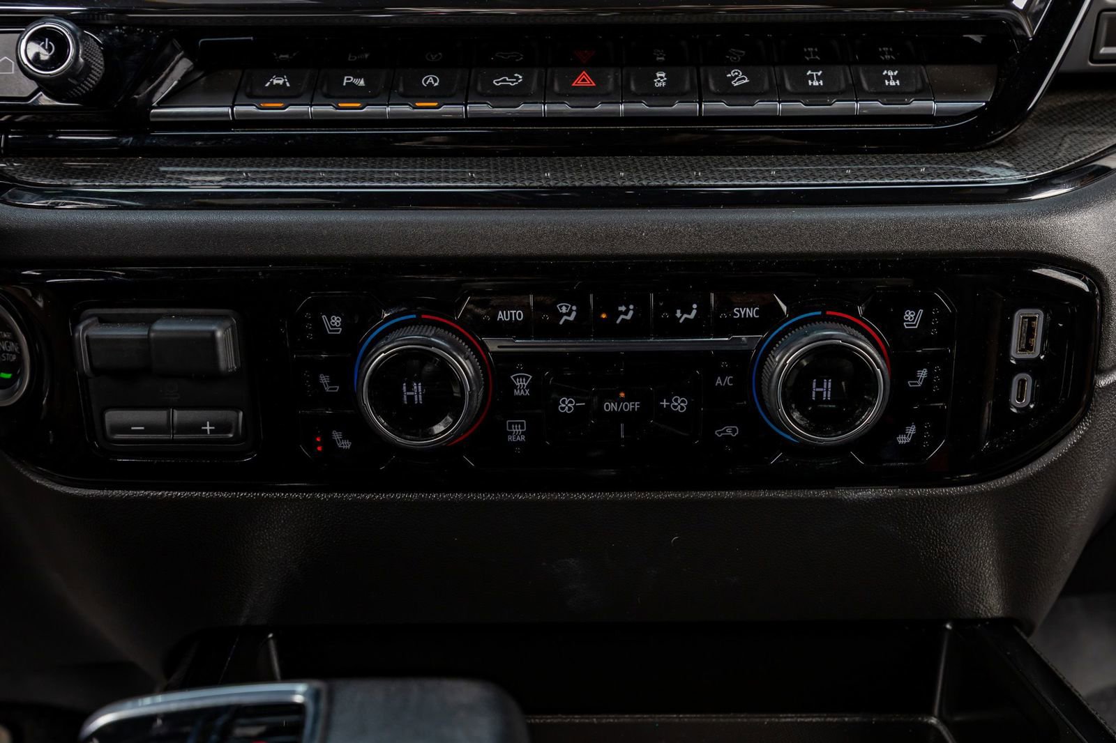 Used 2022 Chevrolet Silverado 1500 ZR2 w/ Technology Package image 27