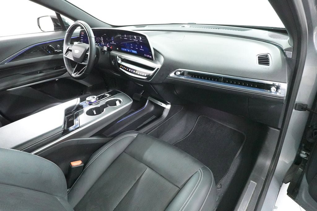 Used 2024 Cadillac Lyriq Sport AWD/4WD image 36