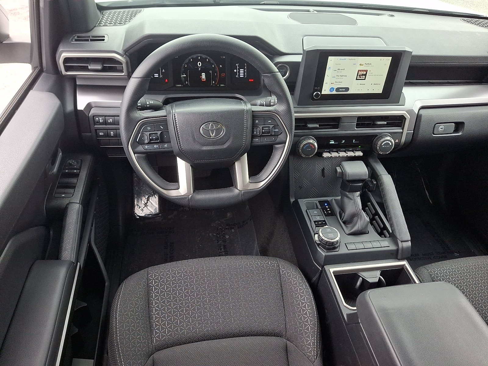 Used 2025 Toyota 4Runner SR5 AWD/4WD image 11