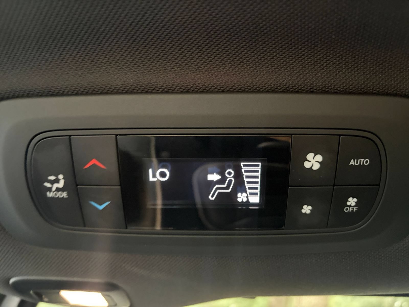Used 2025 Chrysler Pacifica Limited FWD image 22