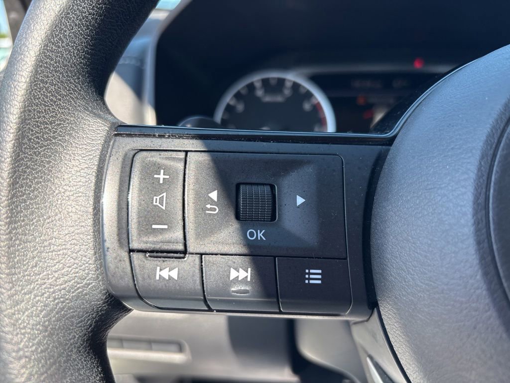 Used 2021 Nissan Rogue S AWD/4WD image 20