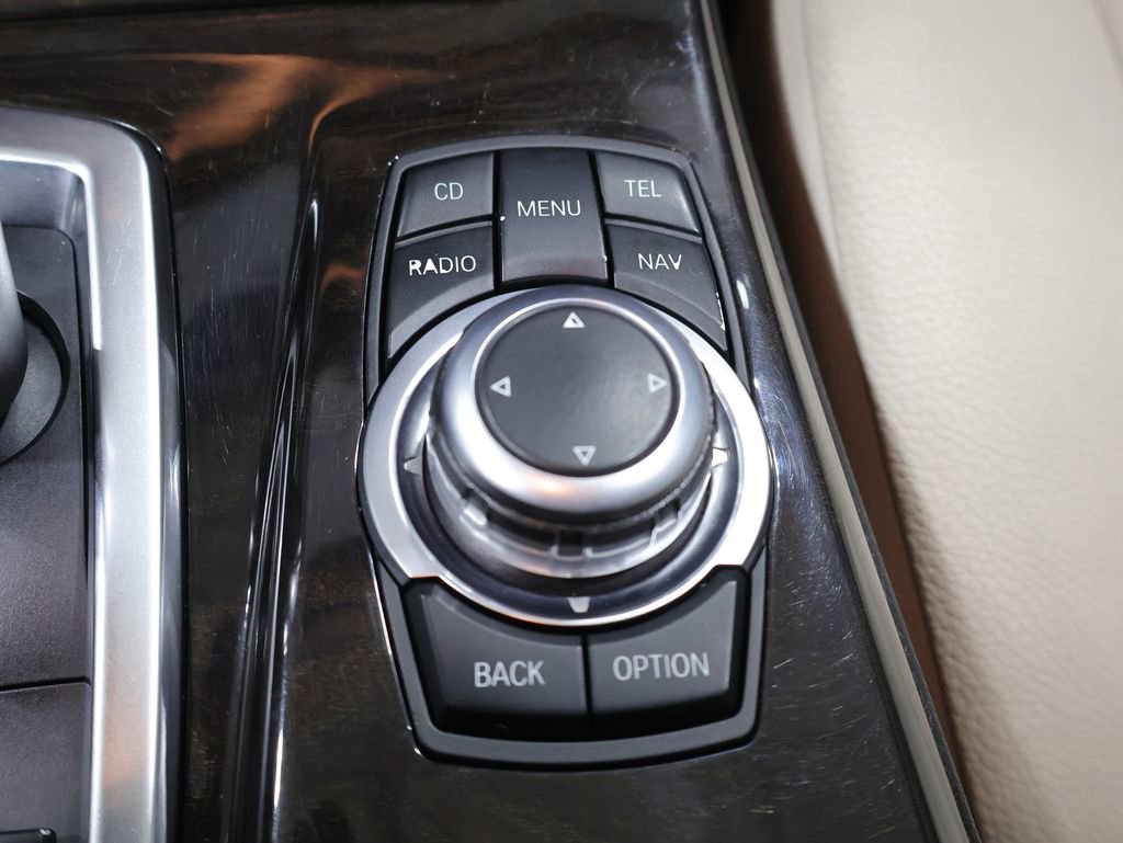 Used 2011 BMW 535i xDrive Sedan AWD/4WD image 31