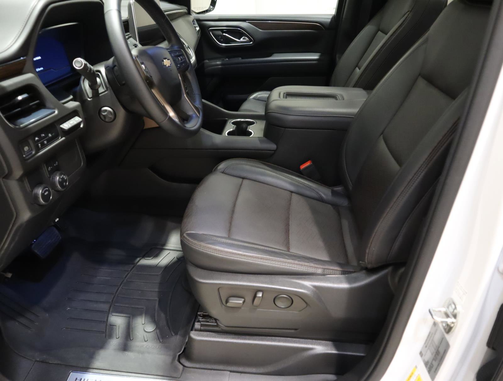 Used 2023 Chevrolet Tahoe High Country w/ Premium Package 2 image 23