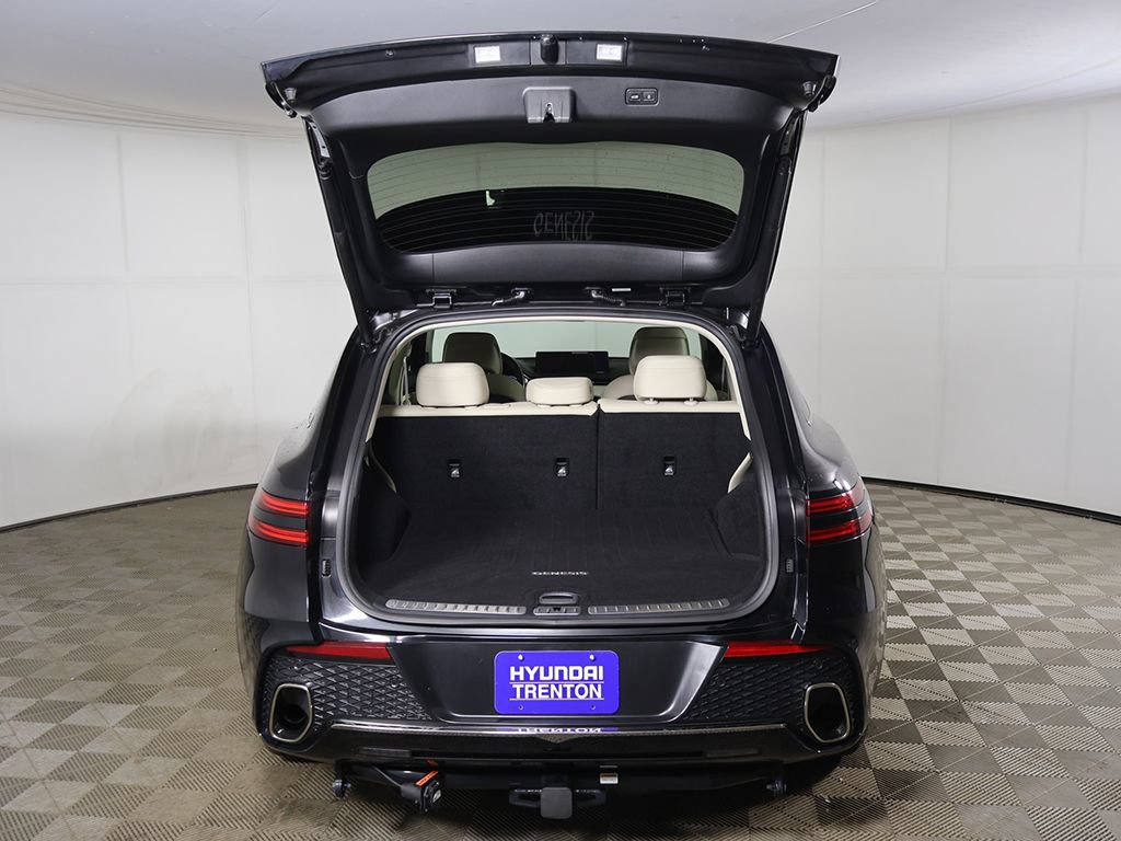 Used 2023 Genesis GV70 2.5T w/ Select Package AWD/4WD image 18