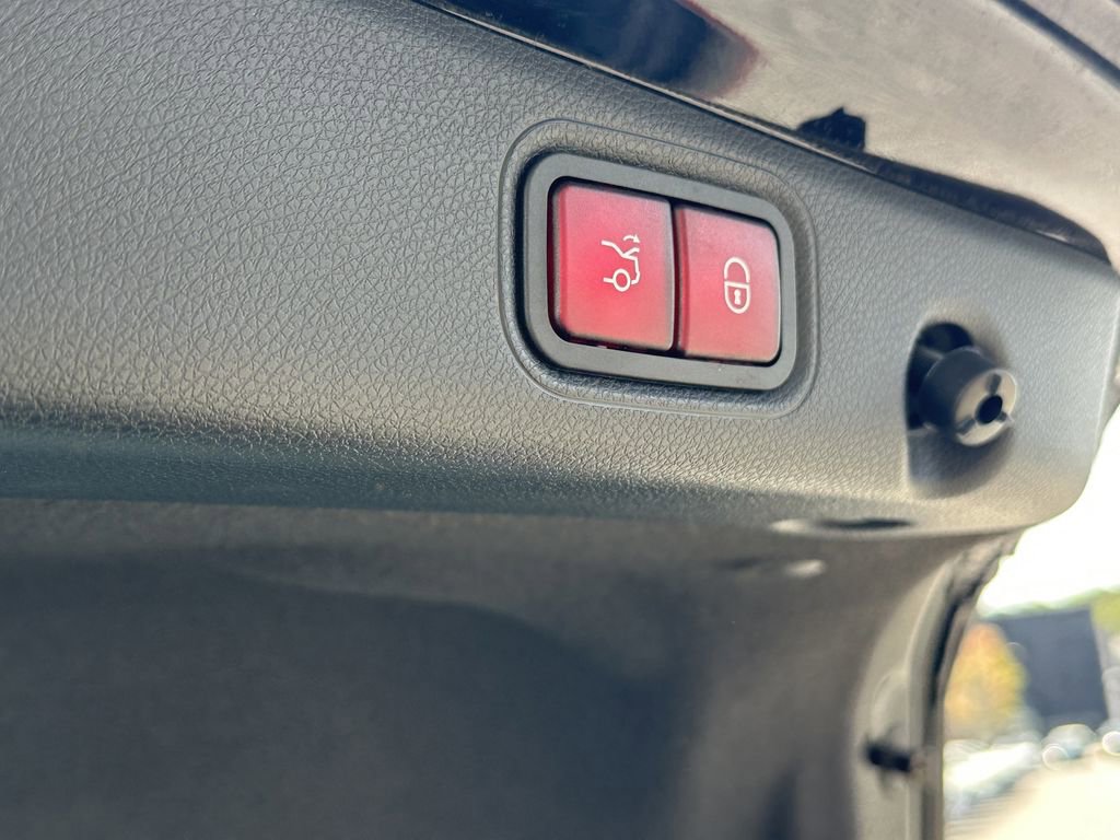 Certified 2022 Mercedes-Benz E 350 4MATIC Sedan image 22